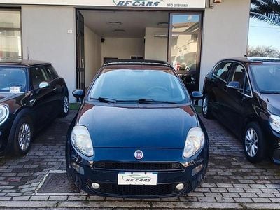 Usata Fiat Punto Lounge 77 CV (56 kW) 2016 Blu Berlina