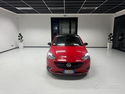 Usata Opel Corsa 90 CV (66 kW) 2015 Rosso Coupé