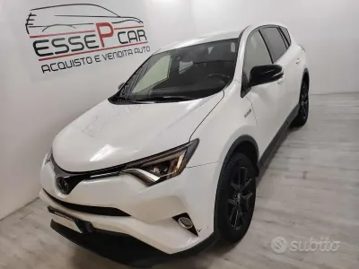 Usata Toyota RAV4 Hybrid 197 CV (144 kW) 2018 Bianco SUV