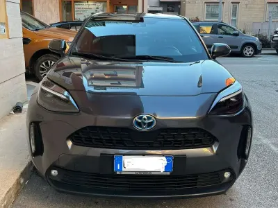 Usata Toyota Yaris Cross Trend 92 CV (67 kW) 2022 Grigio SUV
