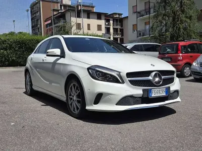 Usata Mercedes A200 156 CV (114 kW) 2017 Bianco Berlina