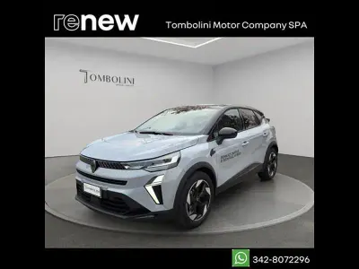 Käytetty Renault Captur Techno 145 HP (106 kW) 2024 Harmaa Katumaasturi