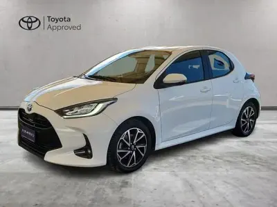 Usata Toyota Yaris Trend 91 CV (66 kW) 2022 Super white Utilitaria