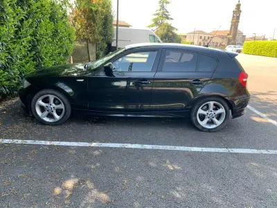 Usata BMW 118 143 CV (105 kW) 2010 Utilitaria