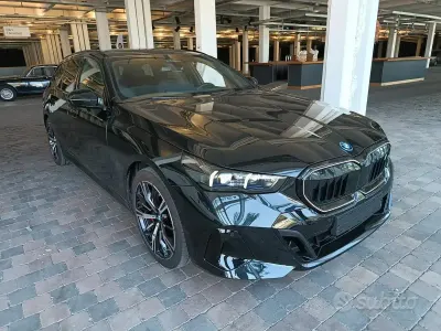 Usata BMW i5 M Sport 105 kW (143 CV) 2026 Nero Station wagon
