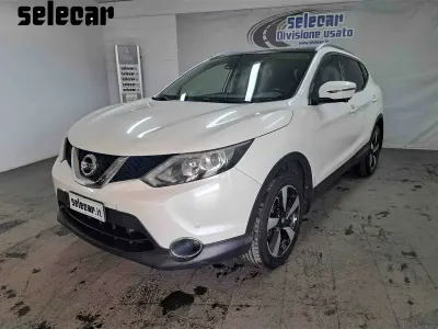 Gebraucht Nissan Qashqai Tekna 110 PS (80 kW) 2016 Weiß SUV