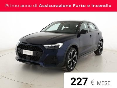 Nuova Audi A1 Ambiente 116 CV (85 kW) 2026 Blu navarra metallizzato nero mito metal SUV