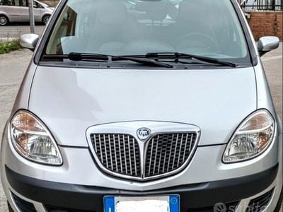 Usata Lancia Musa 75 CV (55 kW) 2004 Grigio Monovolume