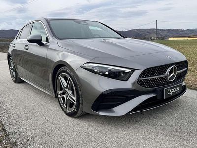 Grigio Usata 2023 Mercedes A180 AMG Line Premium Plus Berlina | 31.500 € (Buon prezzo)