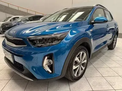Usata Kia Stonic Urban 100 CV (73 kW) 2023 Blu/azzurro SUV