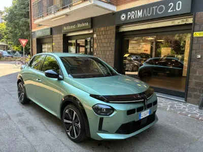 Usata Lancia Ypsilon 101 CV (74 kW) 2025 Verde Utilitaria