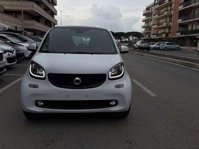 Begagnad Smart ForTwo Coupé Passion 90 HK (66 kW) 2018 Vit Sportkupé