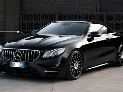 Usata Mercedes E220 AMG 194 CV (142 kW) 2019 Nero Cabrio