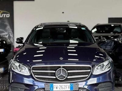 Usata Mercedes E220 AMG line 194 CV (142 kW) 2019 Blu/azzurro Berlina