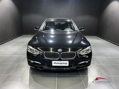 usata BMW 320 Serie 3 Touring d xDrive Luxury del 2018 usata a Corciano