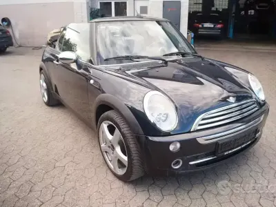 Usata Mini Cooper Cabriolet 116 CV (85 kW) 2007 Nero Cabrio
