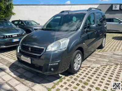 Usata Peugeot Partner Outdoor 99 CV (72 kW) 2019 Grigio Monovolume