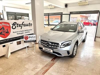 Usata Mercedes GLA200 136 CV (100 kW) 2019 Argento SUV
