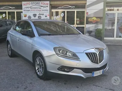 Usata Lancia Delta 120 CV (88 kW) 2010 Grigio Utilitaria