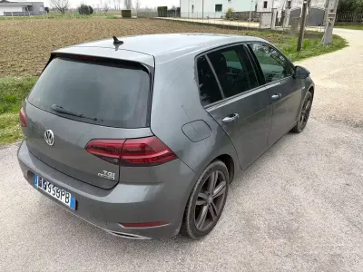 Usata VW Golf VII Executive 110 CV (80 kW) 2018 Grigio Berlina