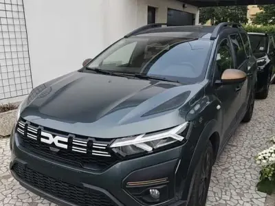 Usata Dacia Jogger Extreme 101 CV (74 kW) 2025 Monovolume