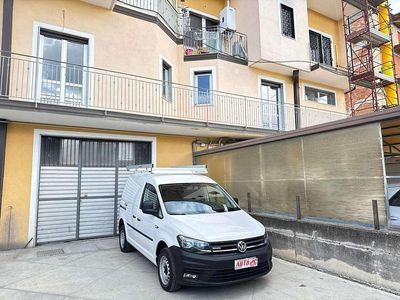 Usata VW Caddy 122 CV (89 kW) 2019 Bianco Monovolume