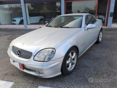 Usata Mercedes SLK200 163 CV (119 kW) 2000 Grigio Cabrio