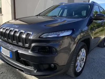 Usata Jeep Cherokee Longitude 170 CV (125 kW) 2015 Nero SUV