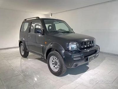 Usata Suzuki Jimny 86 CV (63 kW) 2008 Nero SUV