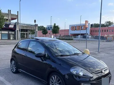 Usata Fiat Punto Evo 90 CV (66 kW) 2010 Nero Utilitaria