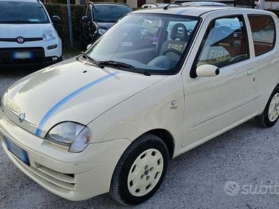 Usata Fiat 600 Anniversary 54 CV (39 kW) 2006 Beige Utilitaria