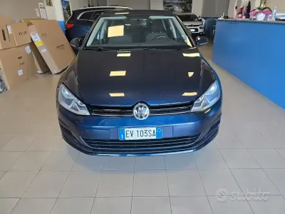 Usata VW Golf VII Highline 105 CV (77 kW) 2014 Bluazzurro Berlina