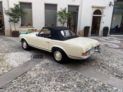 Usata Mercedes 250 200 CV (147 kW) 1967 Beige Cabrio