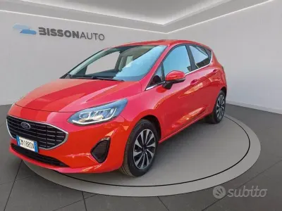 Usado Ford Fiesta Titanium 75 HP (55 kW) 2023 Vermelho Citadino