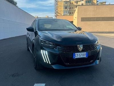 Usata Peugeot 208 GT 101 CV (74 kW) 2025 Nero Utilitaria