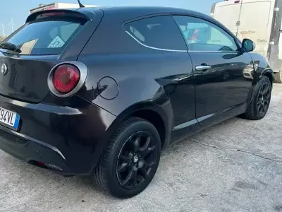 Usata Alfa Romeo MiTo 120 CV (88 kW) 2011 Marrone Utilitaria
