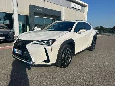 Usata Lexus UX 250h 184 CV (135 kW) 2020 Bianco SUV