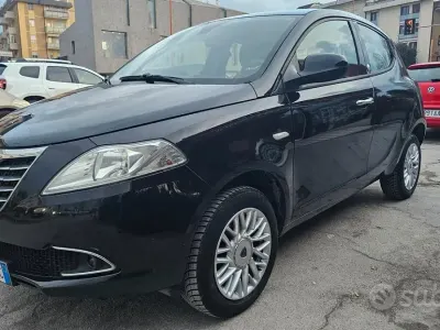 Usata Lancia Ypsilon Gold 80 CV (58 kW) 2014 Nero Utilitaria