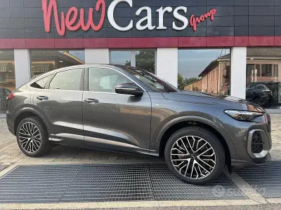 Nuova Audi Q5 Sportback S-Line 204 CV (150 kW) 2025 Grigio SUV