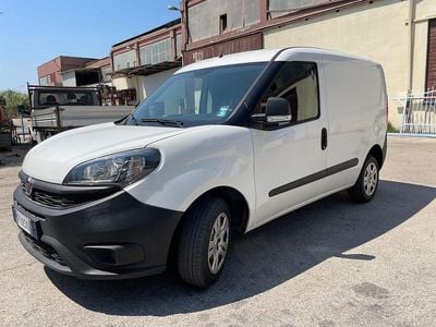 Usata Fiat Doblò 90 CV (66 kW) 2019 Bianco Monovolume