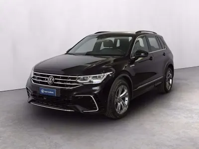 Usata VW Tiguan R-line 150 CV (110 kW) 2023 Deep black perlato SUV