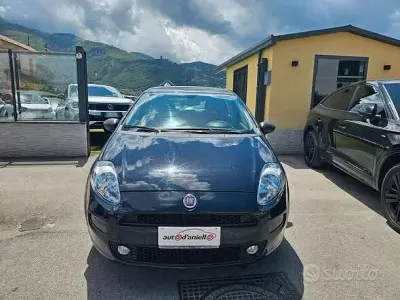 Usata Fiat Punto Street 95 CV (69 kW) 2018 Blu Utilitaria