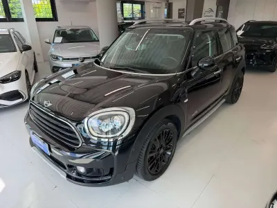 Usata Mini Cooper D Countryman 150 CV (110 kW) 2019 Nero metallizzato SUV