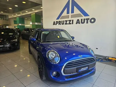 Usata Mini ONE Business 102 CV (75 kW) 2019 Blu/azzurro Utilitaria
