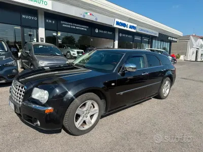 Usata Chrysler 300C Touring 218 CV (160 kW) 2010 Nero Station wagon