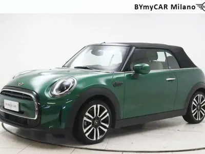 Usata Mini Cooper Cabriolet 136 CV (100 kW) 2022 British racing green iv Cabrio