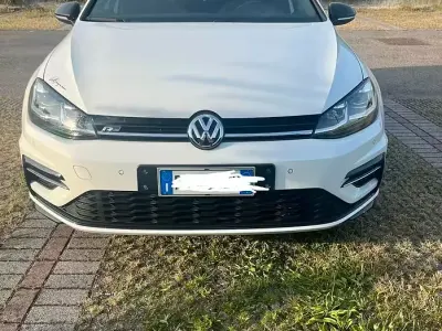 Usata VW Golf VII R-line 150 CV (110 kW) 2018 Bianco Berlina