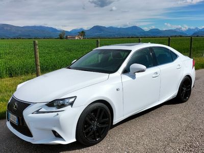 usata Lexus IS300h fs