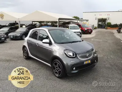 Usata Smart ForFour 90 CV (66 kW) 2019 Grigio Utilitaria