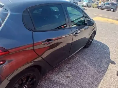 Usata Peugeot 208